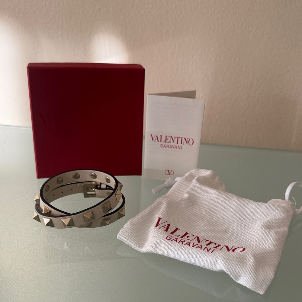 NIB VALENTINO Garavani Rockstud Leather Double wrap BRACELET w/gold Studs ITALY